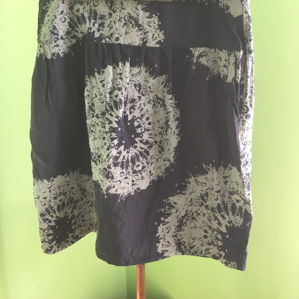 Valette Size 12 soft/silky skirt